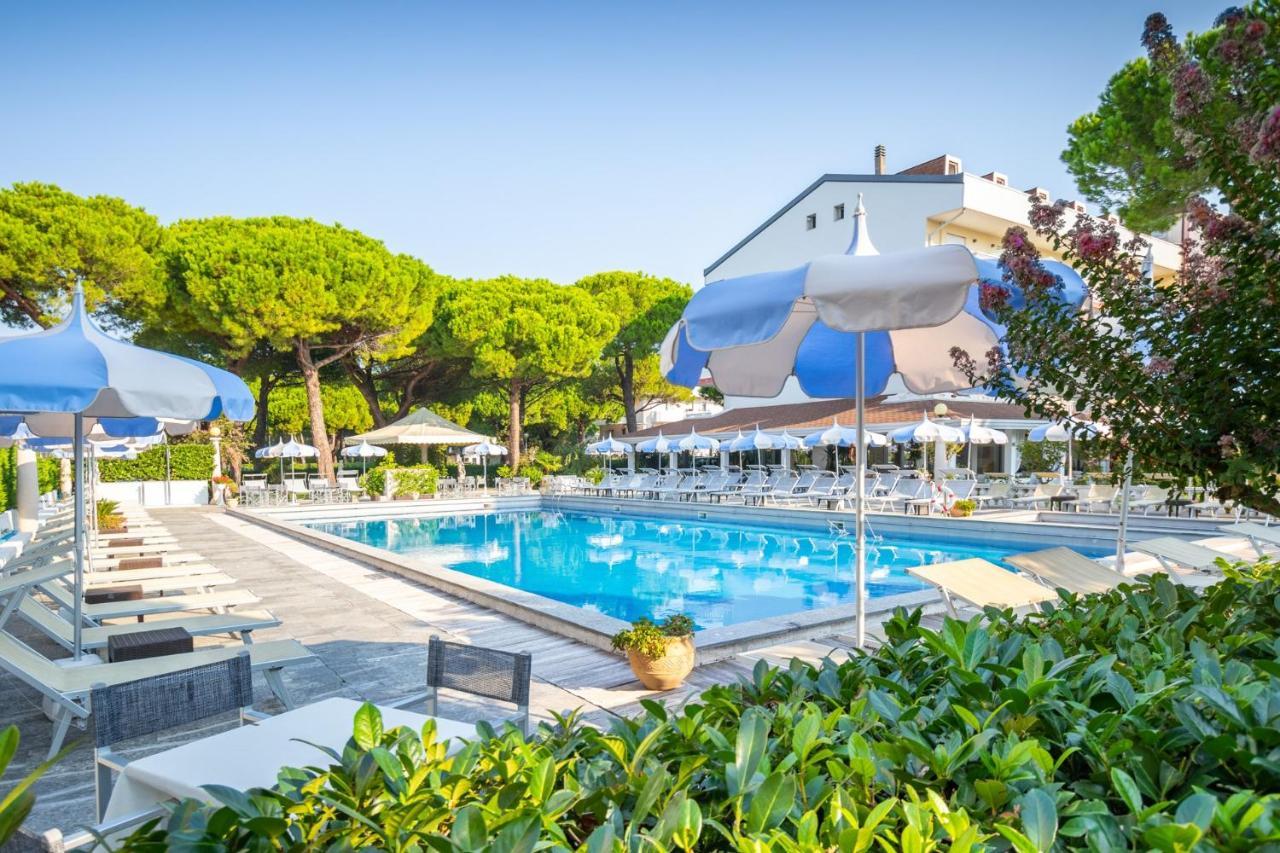 Hotel Al Cigno Lignano Sabbiadoro Eksteriør bilde