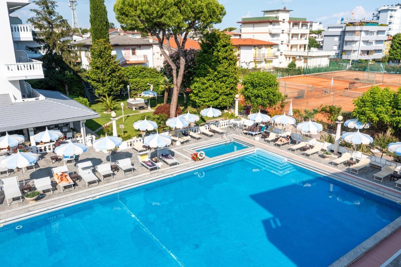 Hotel Al Cigno Lignano Sabbiadoro Eksteriør bilde