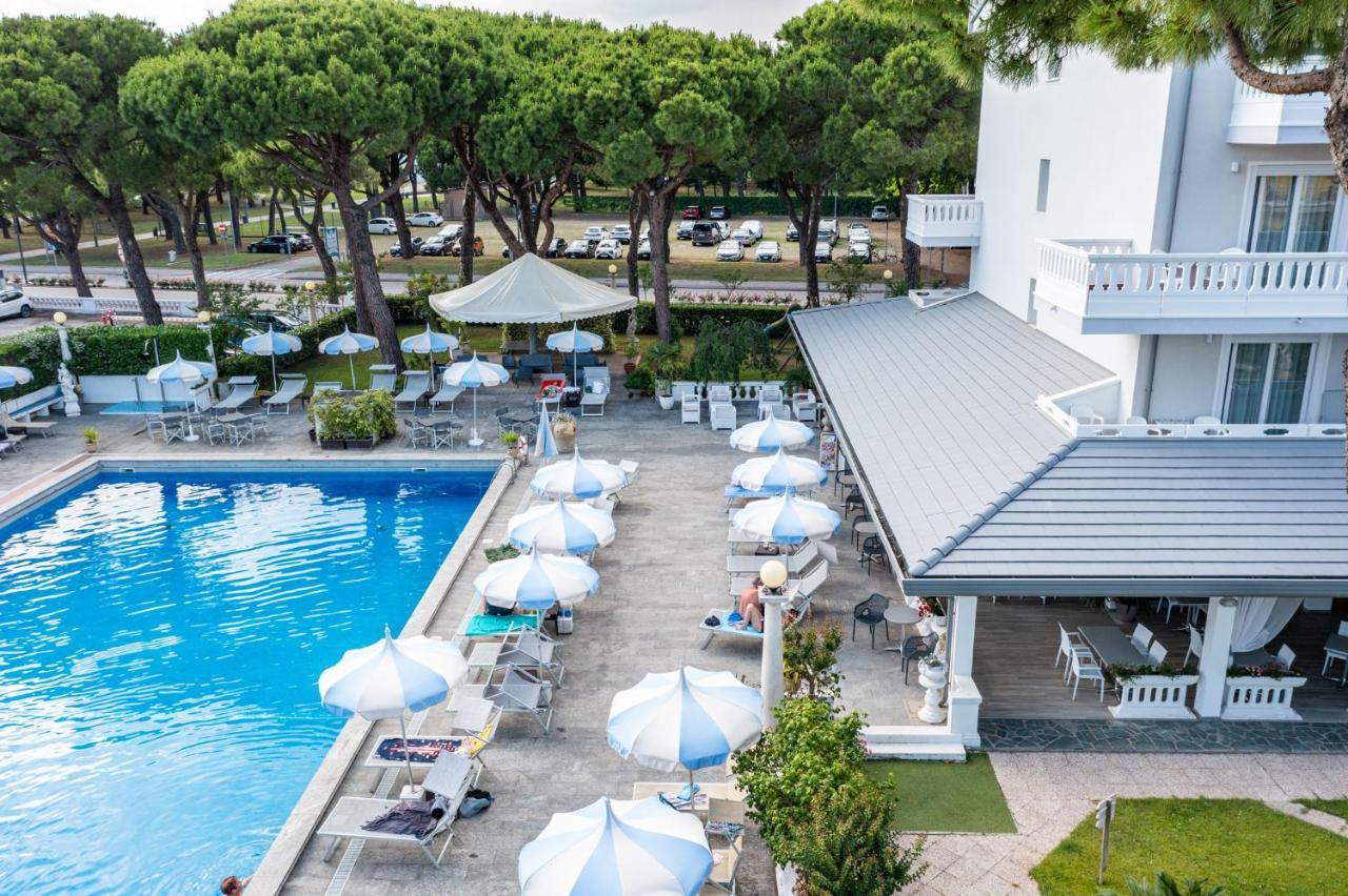Hotel Al Cigno Lignano Sabbiadoro Eksteriør bilde