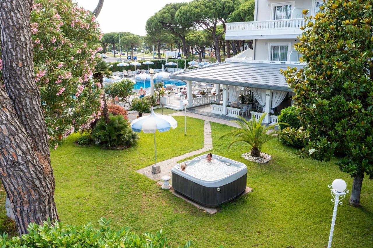 Hotel Al Cigno Lignano Sabbiadoro Eksteriør bilde