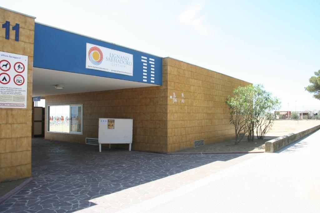 Hotel Al Cigno Lignano Sabbiadoro Eksteriør bilde