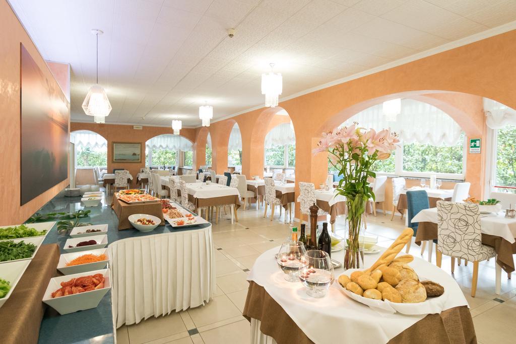 Hotel Al Cigno Lignano Sabbiadoro Eksteriør bilde