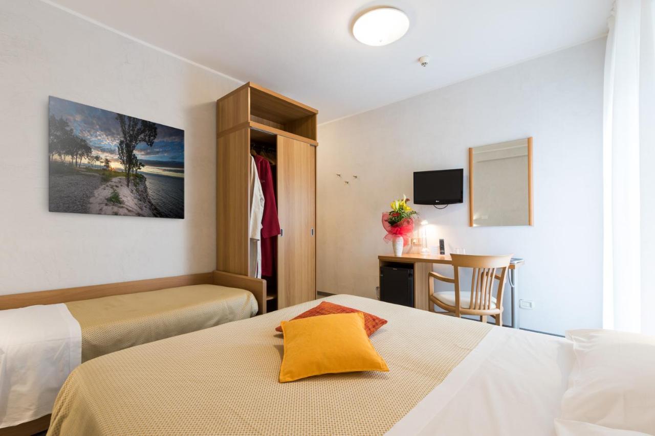 Hotel Al Cigno Lignano Sabbiadoro Eksteriør bilde