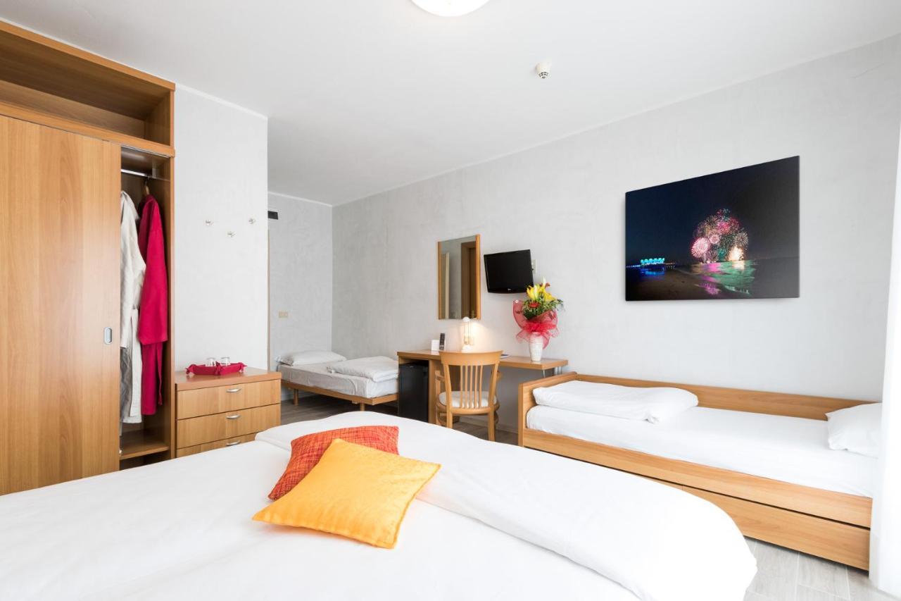 Hotel Al Cigno Lignano Sabbiadoro Eksteriør bilde