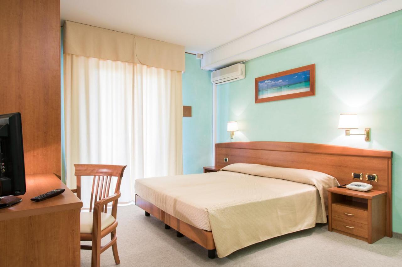 Hotel Al Cigno Lignano Sabbiadoro Eksteriør bilde