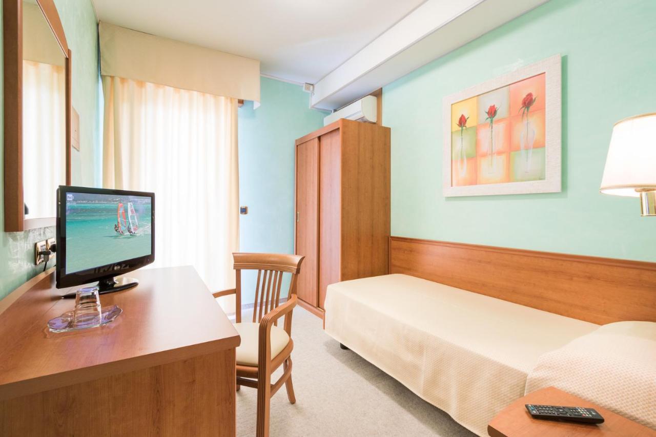Hotel Al Cigno Lignano Sabbiadoro Eksteriør bilde